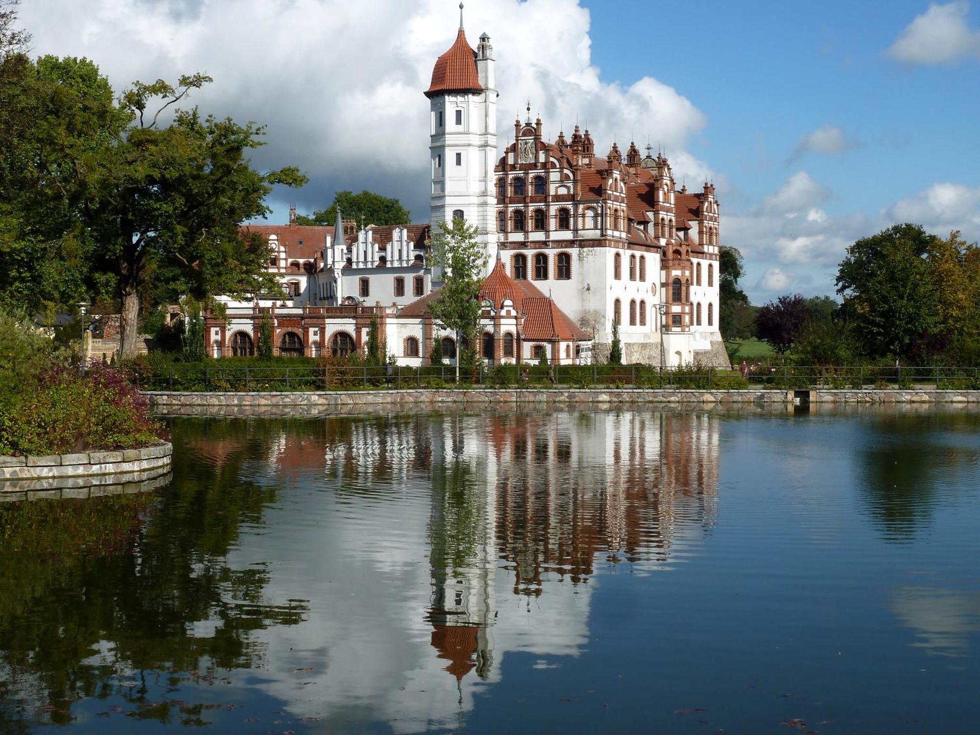 Farmer Basedow Hotel 4*
